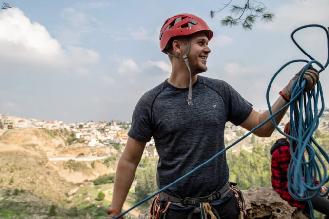 סנפלינג במרכז מצוק שילת עם טיולי אתגר