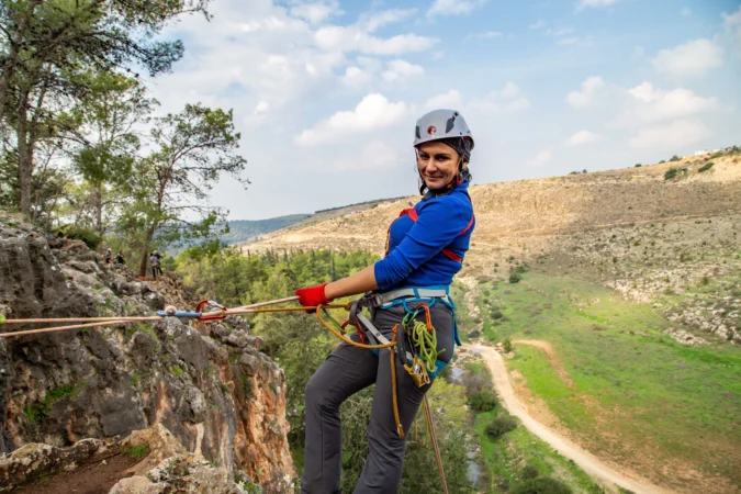 סנפלינג במרכז מצוק שילת עם טיולי אתגר