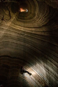 סנפלינג במערות המלח של סדום עם טיולי אתגר