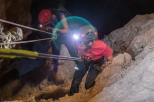 סנפלינג במערות המלח של סדום עם טיולי אתגר